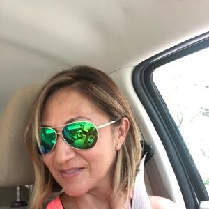 Meet your Posher, Julie